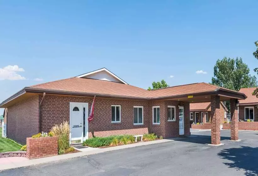 هتل Days Inn By Wyndham Worland