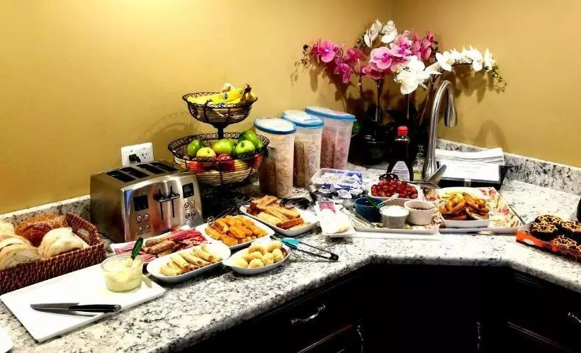 ホテル River Edge Inn