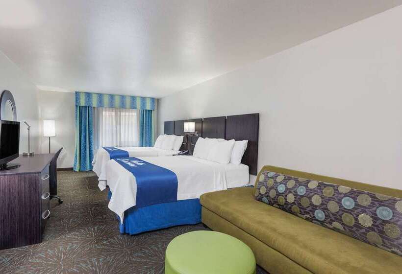 فندق Days Inn & Suites By Wyndham East Flagstaff