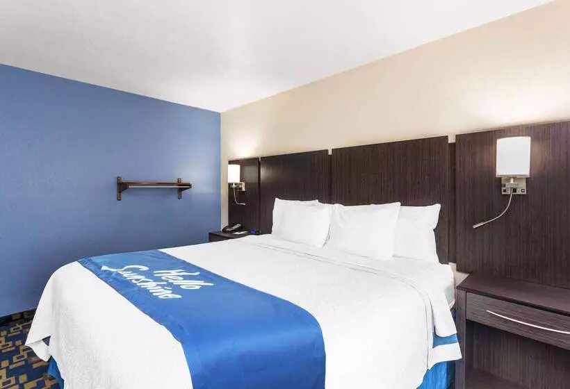 בית מלון כפרי Days Inn & Suites By Wyndham East Flagstaff