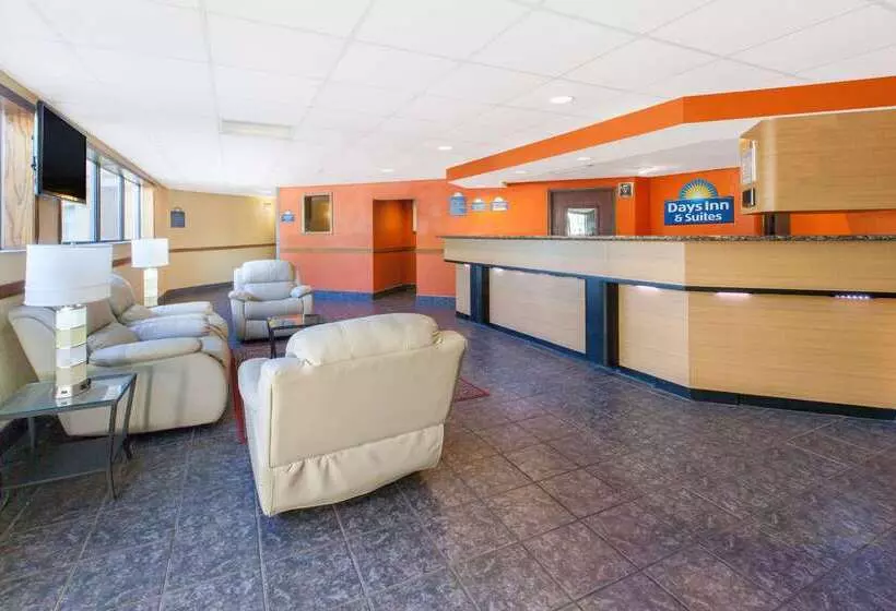 酒店 Days Inn & Suites By Wyndham Madison Heights Mi