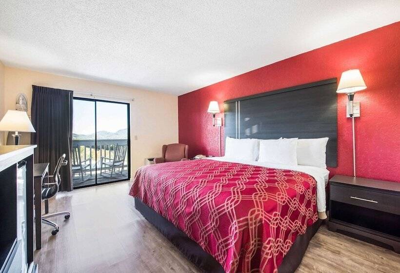 Отель Econo Lodge   Waynesville