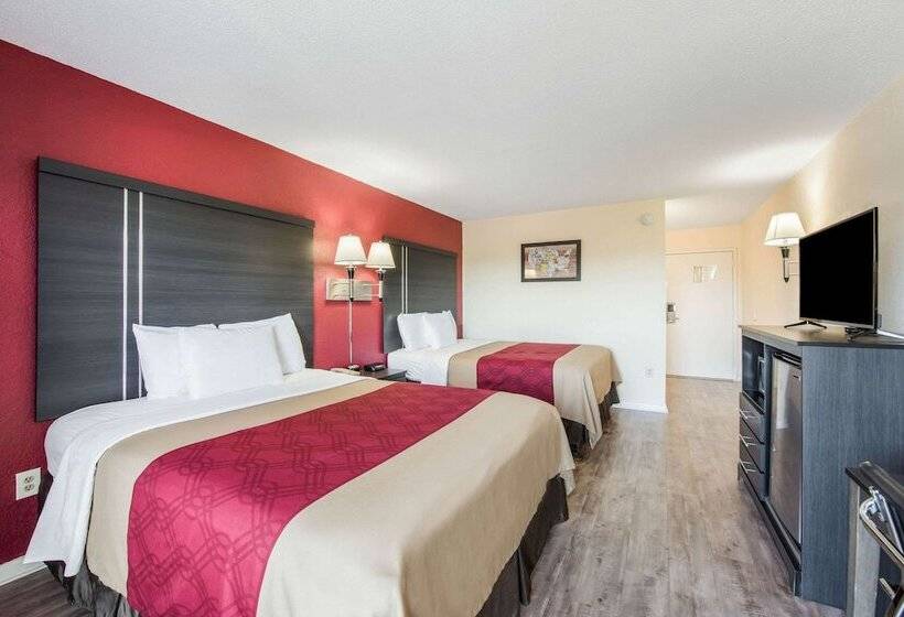 Отель Econo Lodge   Waynesville