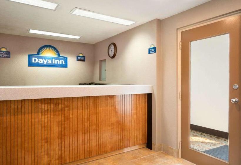 ホテル Days Inn By Wyndham Willoughby/cleveland