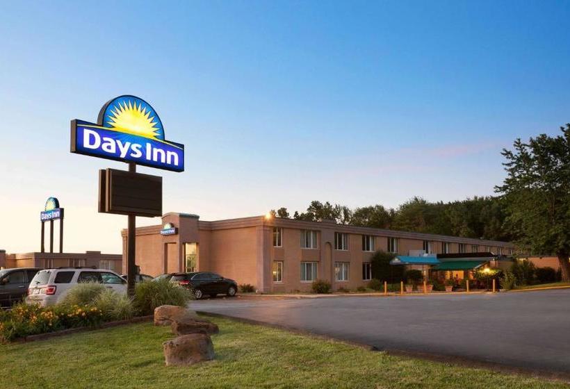 ホテル Days Inn By Wyndham Willoughby/cleveland