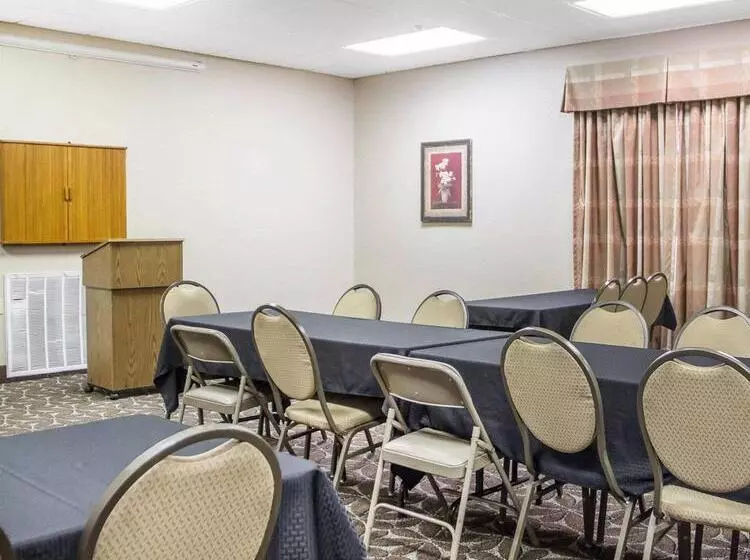 ホテル Studio 6 Claremore Ok