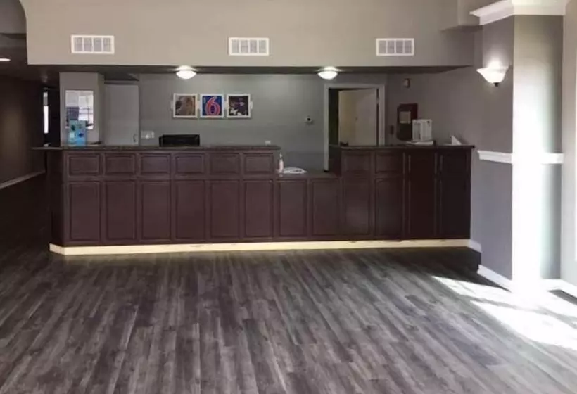 ホテル Studio 6 Claremore Ok