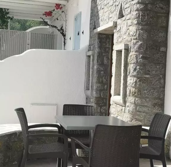 Mina Studios