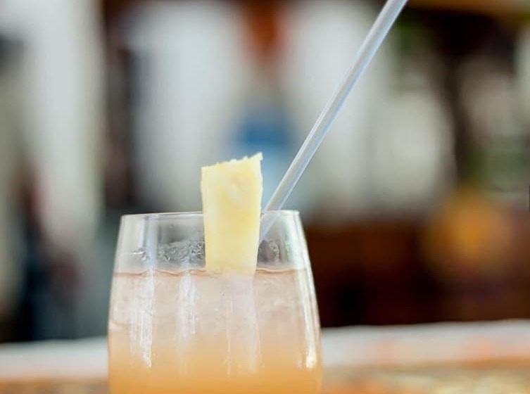 پانسیون Adlib Executive Lodge