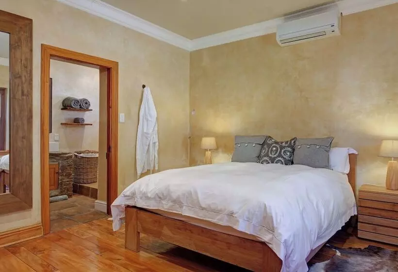 Majatalo Buccara Wildlife Reserve Karoo