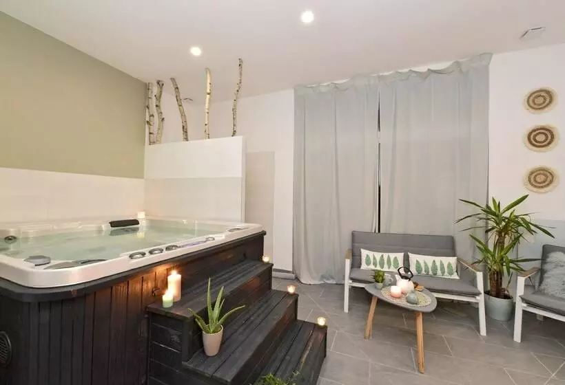 Majatalo Chambres D Hotes Les Nuits Pastel