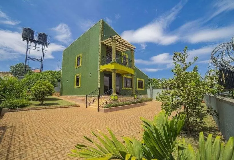 پانسیون Greens Guest Homes