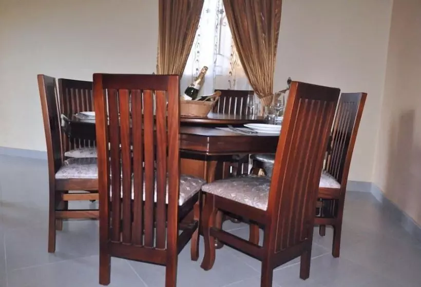 پانسیون Greens Guest Homes