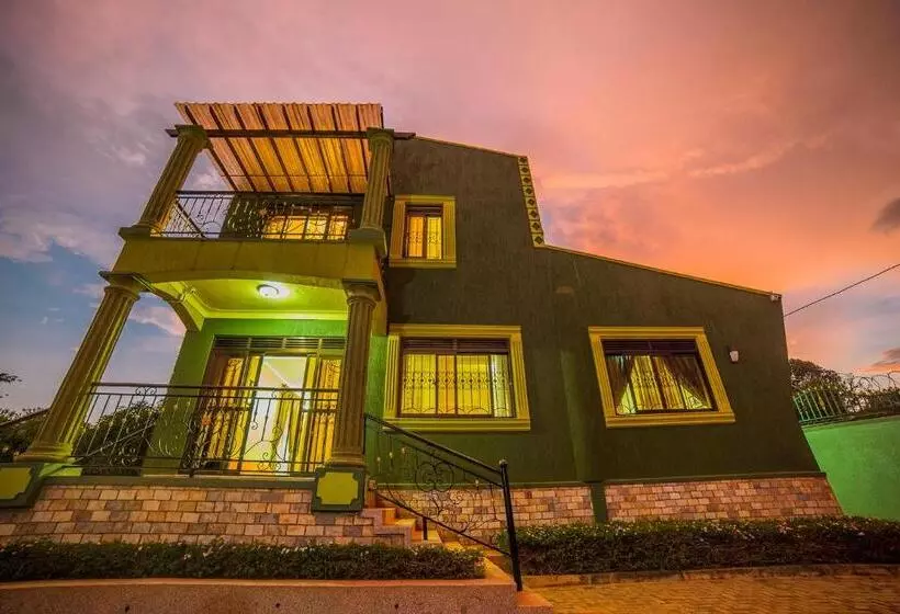 پانسیون Greens Guest Homes