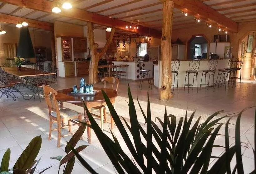 ペンション Les Sentiers Du Lac