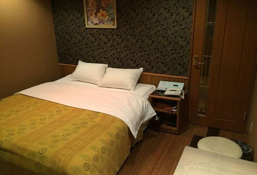 בית מלון כפרי Aura Kanku