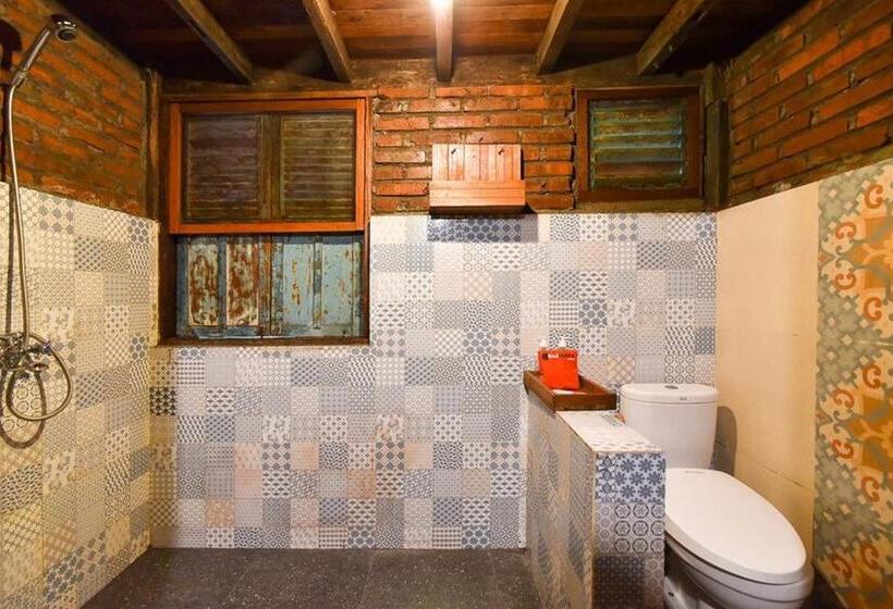 Pansiyon Twospaces Living At Bunga Desa, Jimbaran