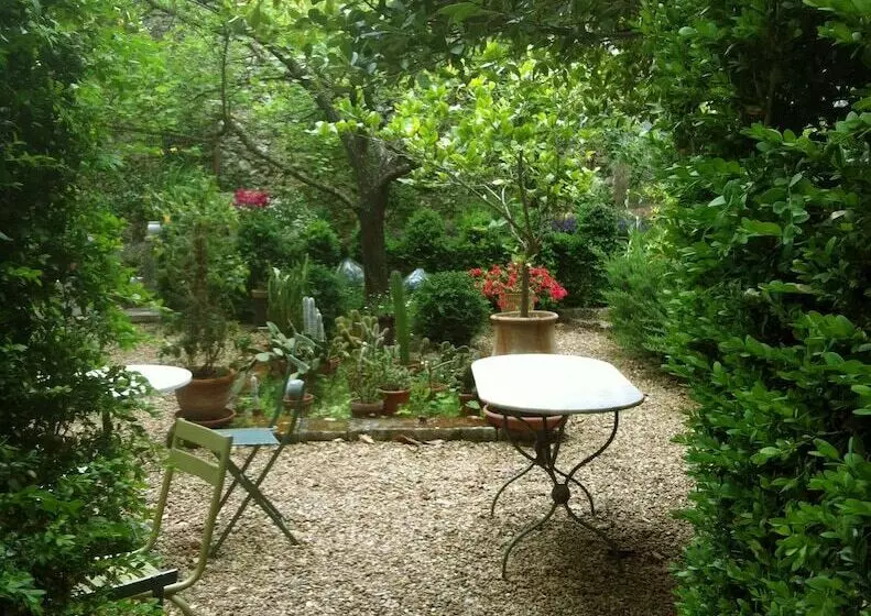 ペンション La Petite Nice