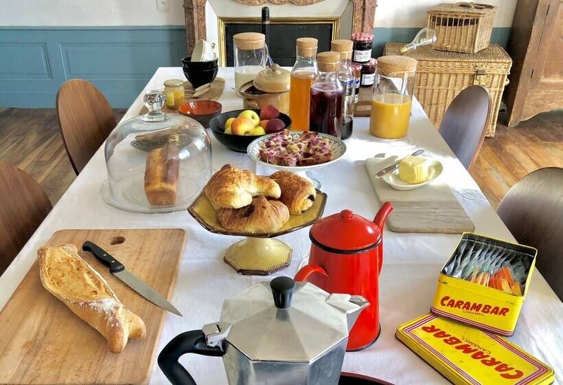 Pensiune Maison Cha Ri Va Ri