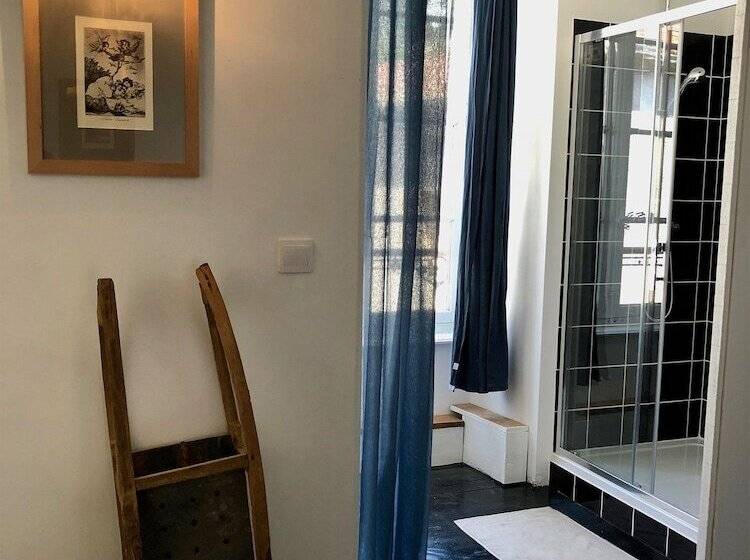 Pensiune Maison Cha Ri Va Ri