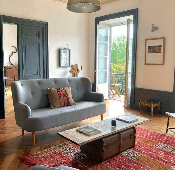 Pensiune Maison Cha Ri Va Ri