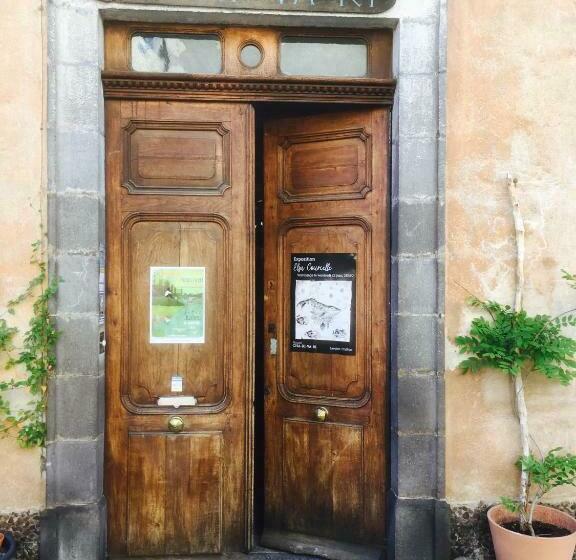 Pensiune Maison Cha Ri Va Ri