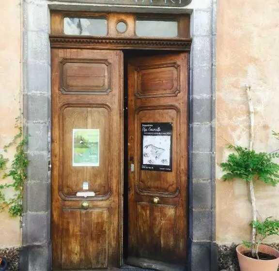 Majatalo Maison Cha Ri Va Ri