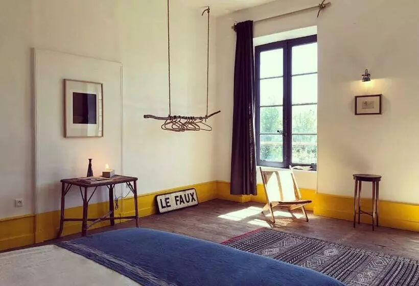 Majatalo Maison Cha Ri Va Ri