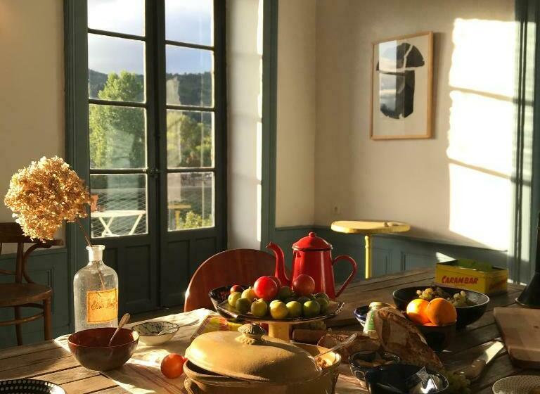 Pensiune Maison Cha Ri Va Ri