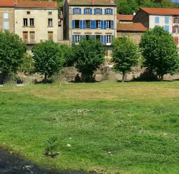 Majatalo Maison Cha Ri Va Ri