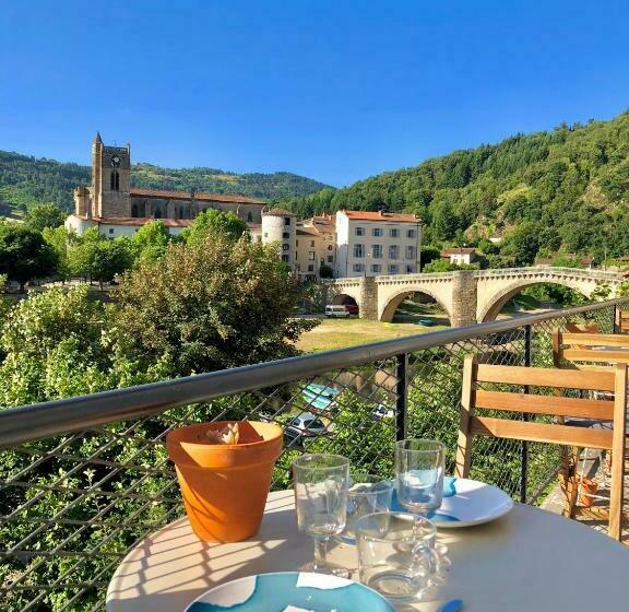 Pensiune Maison Cha Ri Va Ri