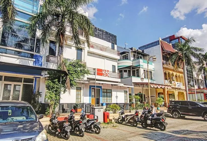 ペンション Reddoorz Near Mall Of Indonesia