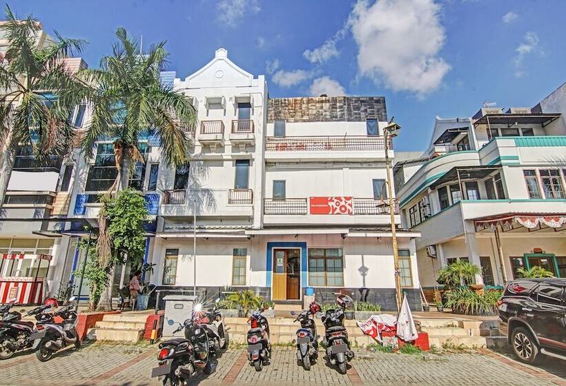 פנסיון Reddoorz Near Mall Of Indonesia