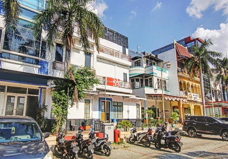 פנסיון Reddoorz Near Mall Of Indonesia