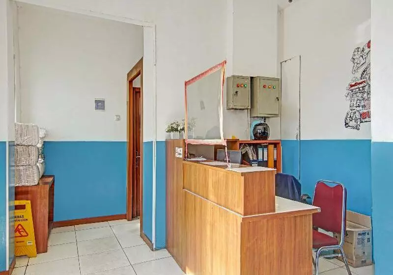 ペンション Reddoorz Near Mall Of Indonesia