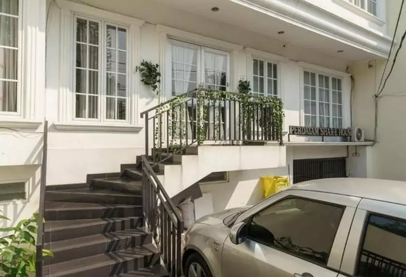 Majatalo Reddoorz Syariah Plus Near Pancoran 2