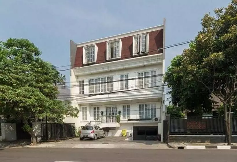 Majatalo Reddoorz Syariah Plus Near Pancoran 2