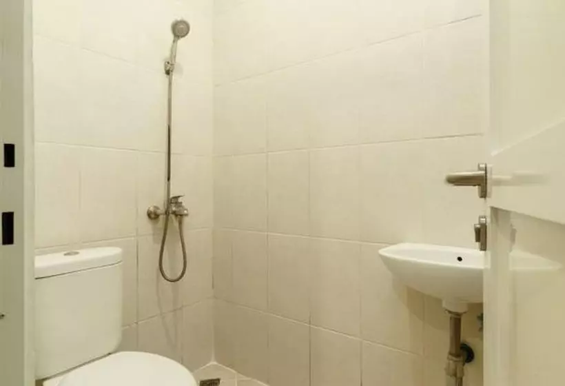 Majatalo Reddoorz Syariah Plus Near Pancoran 2