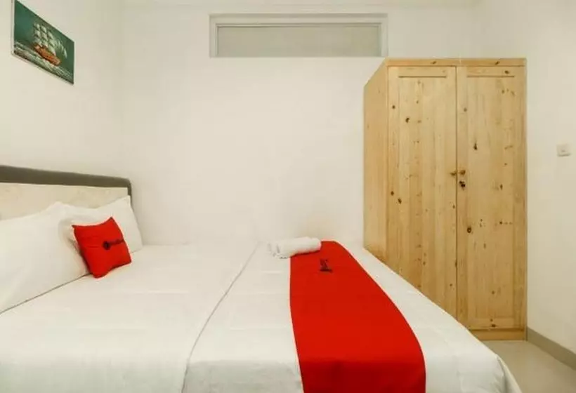 Majatalo Reddoorz Syariah Plus Near Pancoran 2