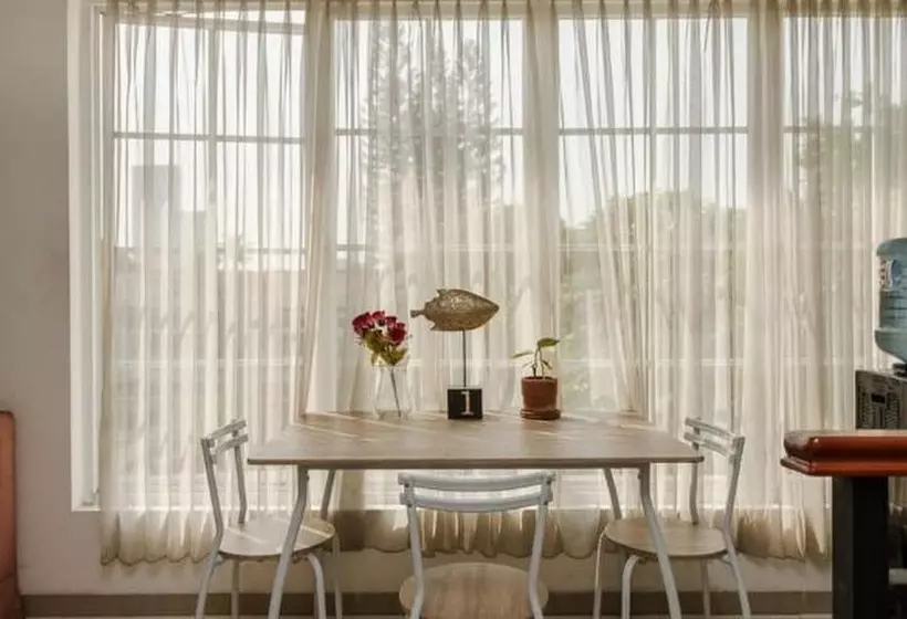 Majatalo Reddoorz Syariah Plus Near Pancoran 2