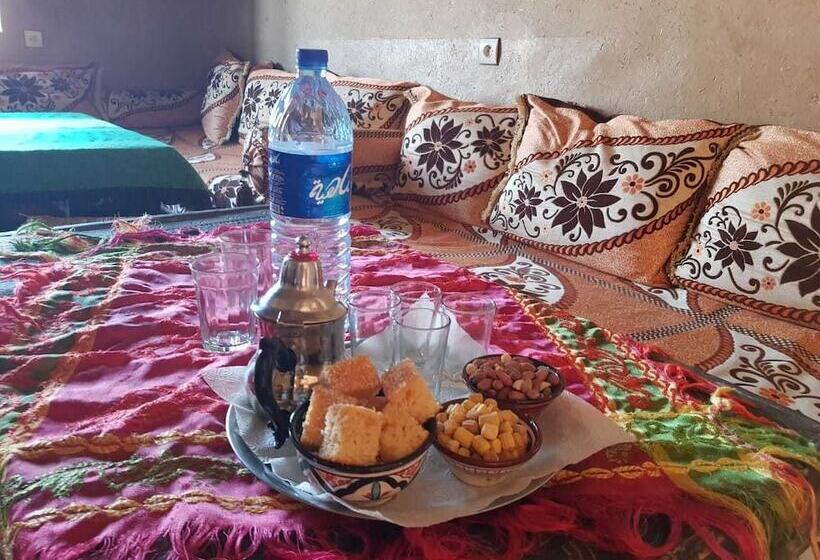 פנסיון Riad Desert Camel