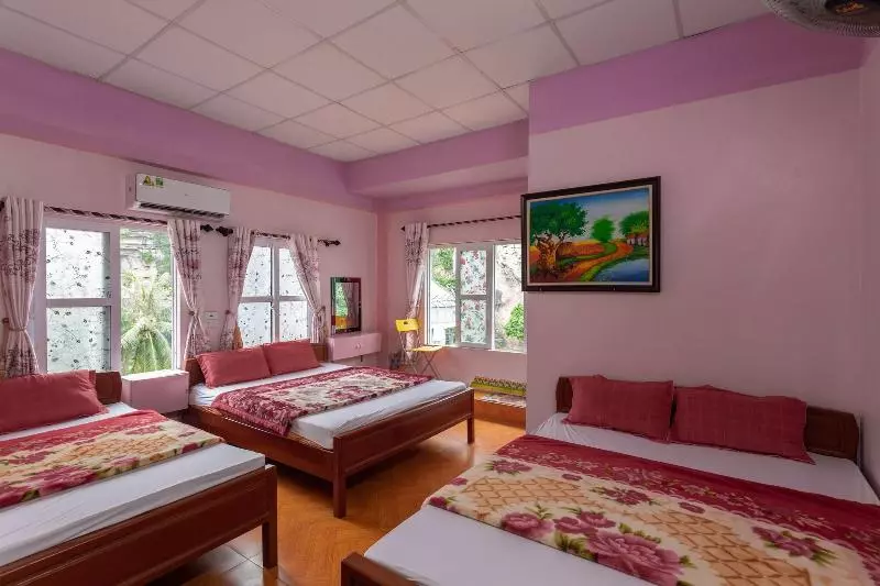 پانسیون Tung Bach Homestay & Restaurant