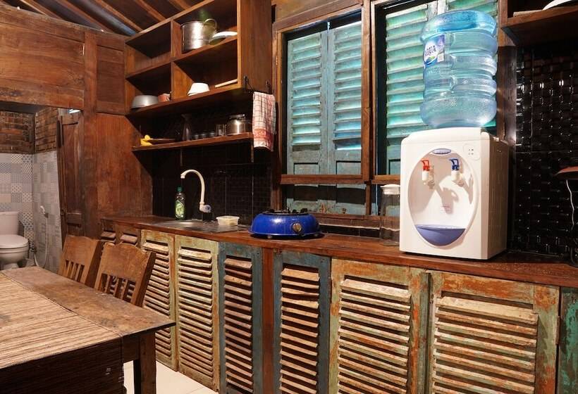 Pansiyon Twospaces Living At Bunga Desa, Jimbaran