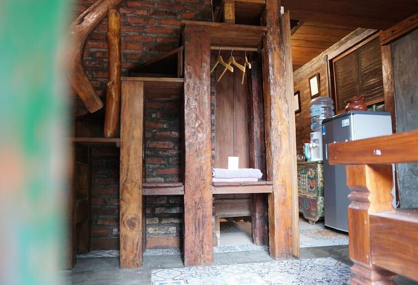 Pansiyon Twospaces Living At Bunga Desa, Jimbaran