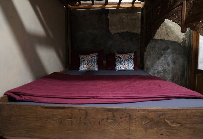 Pansiyon Twospaces Living At Bunga Desa, Jimbaran