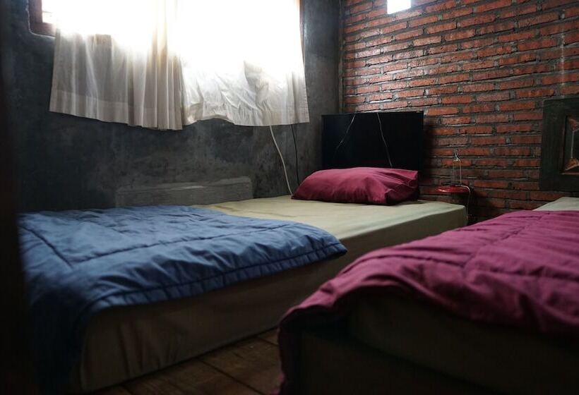 Pansiyon Twospaces Living At Bunga Desa, Jimbaran