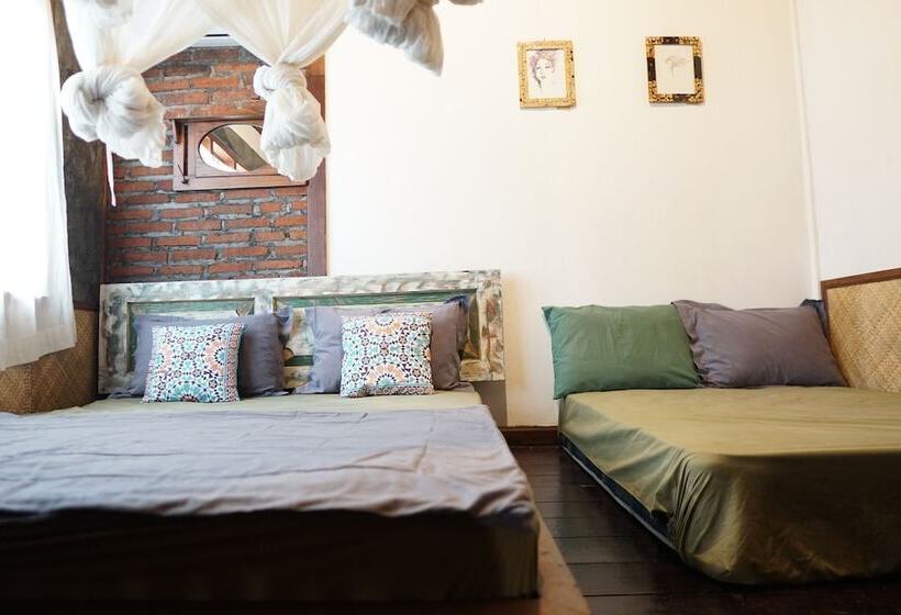 Pansiyon Twospaces Living At Bunga Desa, Jimbaran