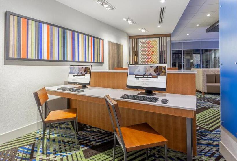 فندق Holiday Inn Express & Suites   Florence   Cincinnati Airport, An Ihg