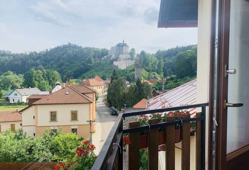 Uniqhotel česky šternberk