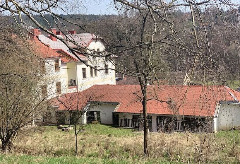 Uniqhotel česky šternberk